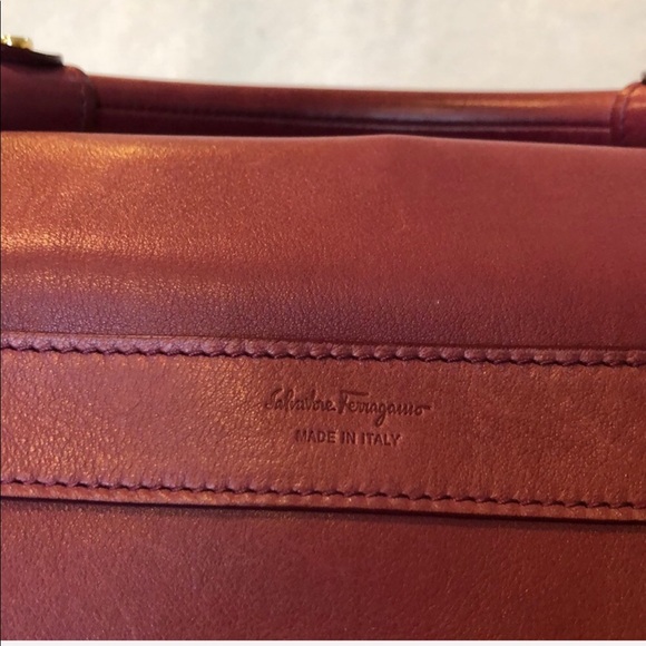 Ferragamo Susanna: top handle cross body hand bag - Picture 5 of 8